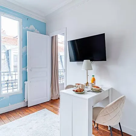 Appartement Flat Next To Montparnasse Train Station - Ii